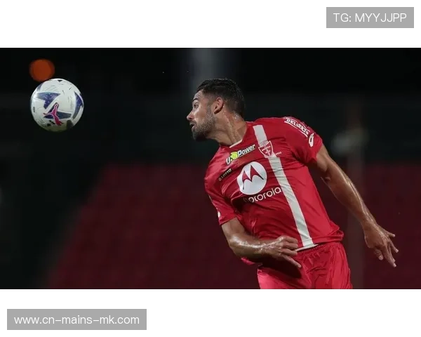 意甲替补中卫的临场表现被赞为“关键救星”